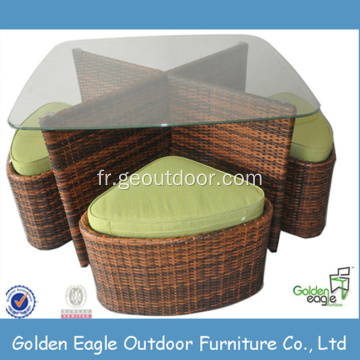 Ensemble de table et chaise de rotin de meubles extérieurs
